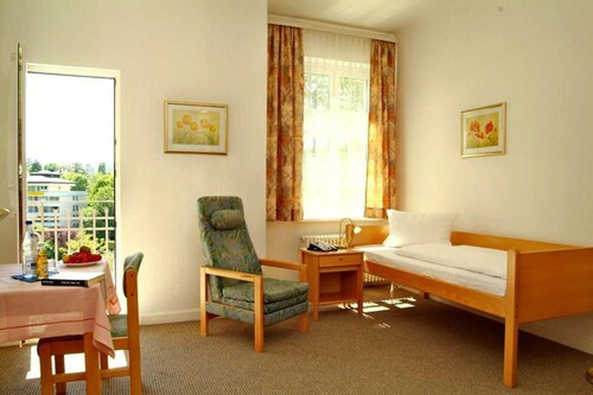 Villa Thea Hotel Am Rosengarten Bad Kissingen Exterior photo
